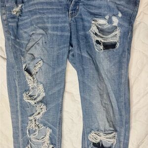 American Eagle Outfitters Light Blue Distressed Boyfriend Jeans